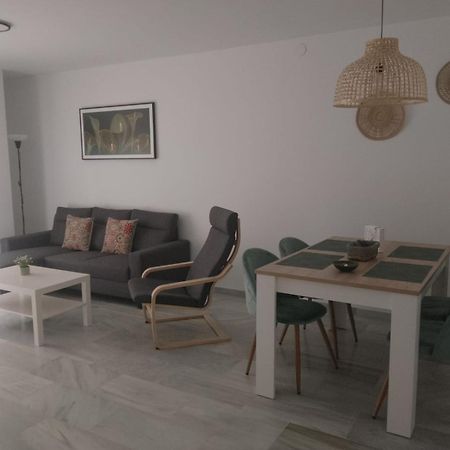 Fuengirola Puerto 2 Room & Parking Exteriör bild
