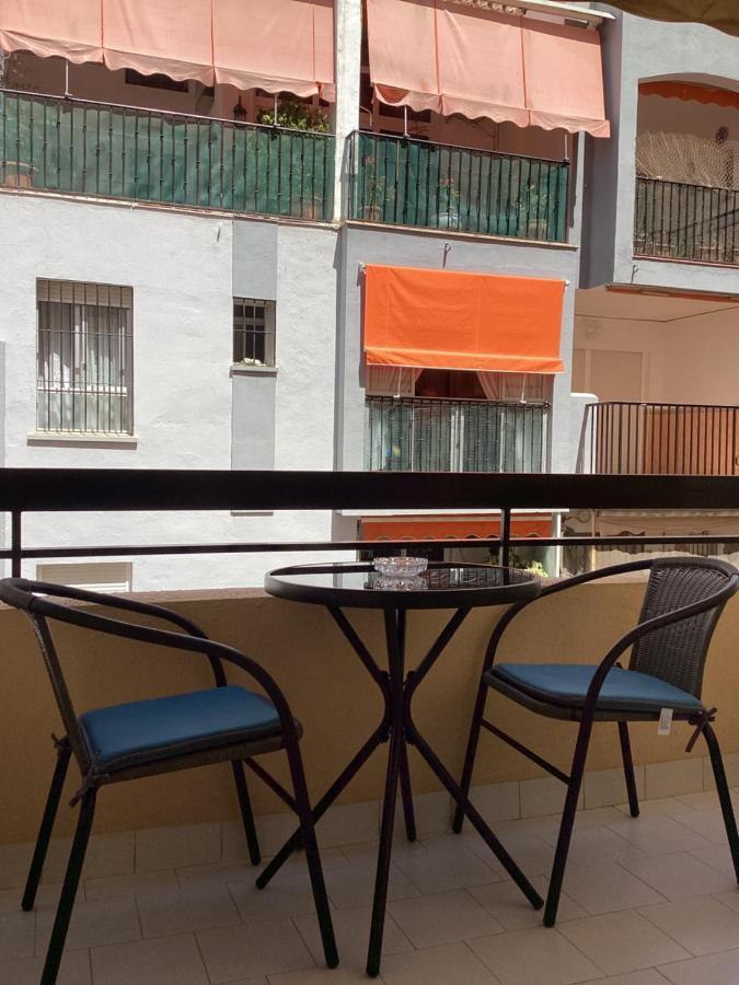 Fuengirola Puerto 2 Room & Parking Exteriör bild