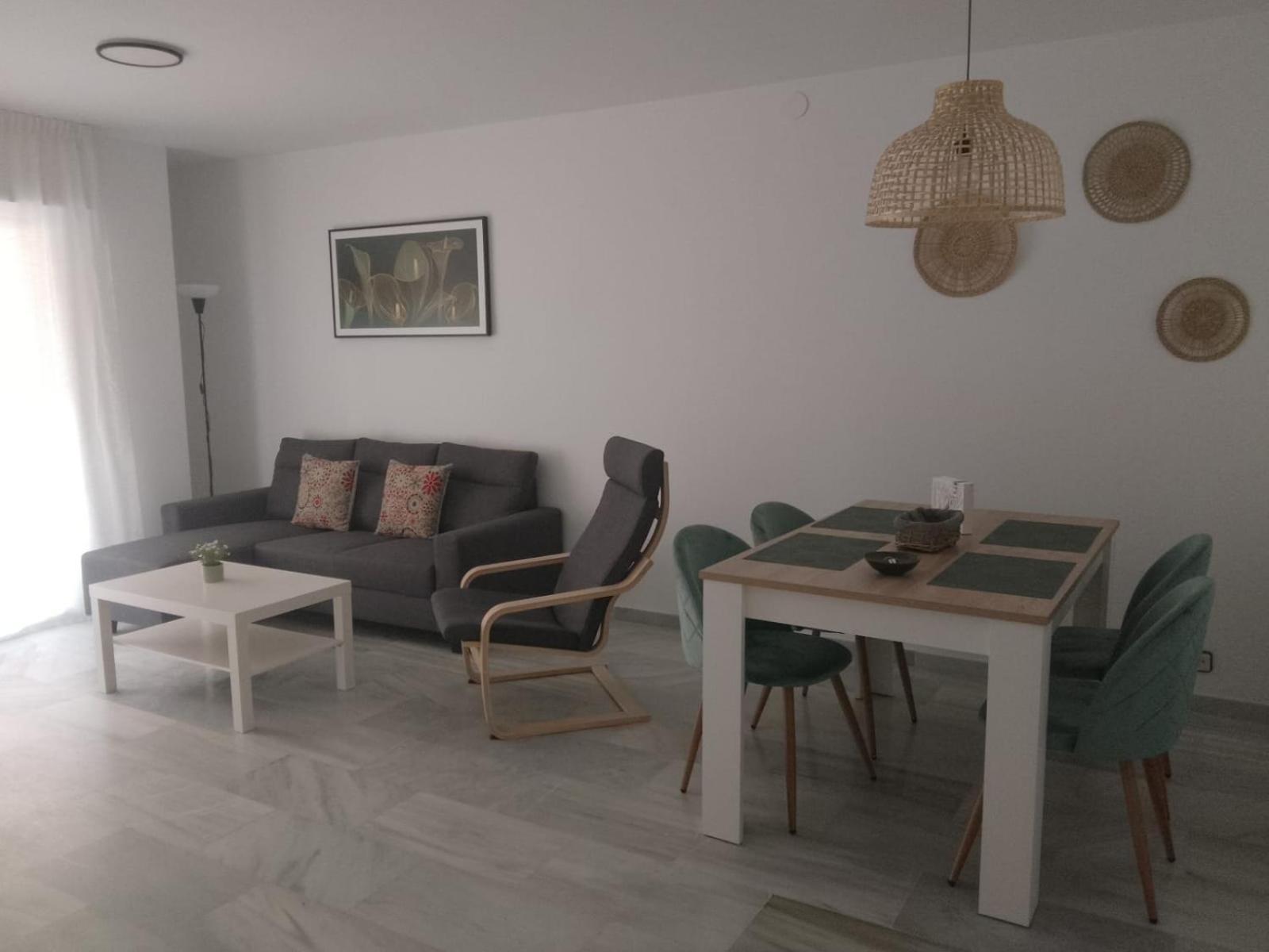Fuengirola Puerto 2 Room & Parking Exteriör bild